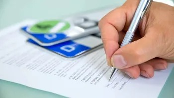 Actul obligatoriu când înmatriculezi o maşină. Mulţi nu ştiu că trebuie să îl aibă şi pierd timp
