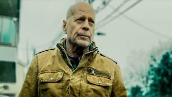 Bruce Willis, din ce în ce mai slăbit. Îndrăgitul actor nu mai poate vorbi şi abia merge, din păcate