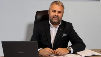Primul bugetar de lux care renunță singur la salariul uriaș. A trecut de la 53.000 la 14.000 de lei