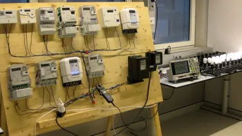 Electricitate la preț redus: Orele din zi în care curentul costă de 3 ori mai puțin