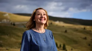 Elena Lasconi a fost operată de urgență, la Cluj-Napoca. Problemele de sănătate din trecut care au pus-o la pat, nici nu mai putea vorbi