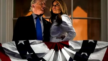 Gest romantic între Donald și Melania Trump, înainte de spectacolul de 4 iulie din Washington. Cum au fost surprinși cei doi, rar au fost văzuți așa