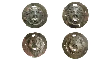 Descoperire spectaculoasă în Israel: discuri de bronz cu capete de leu dezvăluie misterele unui mormânt roman