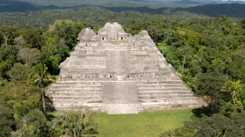 Descoperire arheologică spectaculoasă: mormântul primului conducător al orașului mayaș Caracol, vechi de 1.600 de ani, scos la lumină în Belize