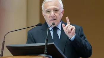 Cât câștigă lunar Mugur Isărescu. Are cel mai mare salariu din BNR. Cine se află la polul opus, cu cel mai mic venit