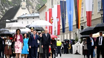 Ce s-a întâmplat când Mirabela Grădinaru și Nicușor Dan și-au făcut apariția în Salzburg, sâmbătă. Cei mici au lipsit de la eveniment