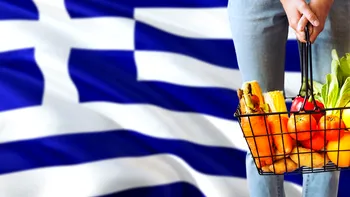 Românii ajunşi în Grecia, surprinşi de preţurile din supermarketuri. Alimentul care costă doar 38 de eurocenţi: 
