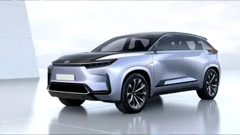Strategia lentă, dar sigură: Cum și-a consolidat Toyota poziția pe piața de mașini electrice în 2025