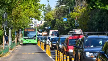 Cât faci acum cu autobuzele STB pe Bulevardul Uverturii, unul dintre cele mai aglomerate din Bucureşti? Nu o să mai vrei să iei maşina personală