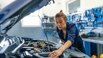 Doi giganți auto de lux își cheamă mașinile înapoi în service. Ce probleme au, riscurile pentru siguranța în trafic