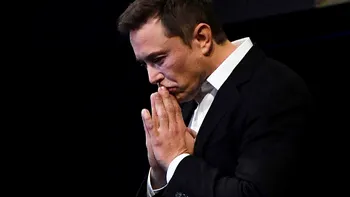Atac asupra unui fost oficial din subordinea lui Elon Musk: doi adolescenți, acuzați de tentativă de jaf auto