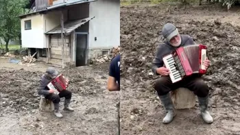 Bătrânul care a adus lacrimi în ochii salvatorilor, la Broșteni. La 87 de ani, le-a oferit pompierilor cadou tot ce i-a rămas drag: „Singura mea plăcere”