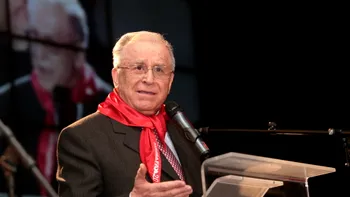 Ce religie are Ion Iliescu și cum a răspuns la întrebarea „Credeți în Dumnezeu?”. Răspunsul care l-a costat milioane de voturi
