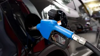 Cum îți dai seama dacă alimentezi carburant bun. Ce trebuie să verifici pentru a ști dacă benzina sau motorina este de calitate