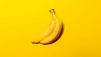 Cum să păstrezi bananele proaspete mai mult timp: renunță la fructieră și folosește un singur obiect