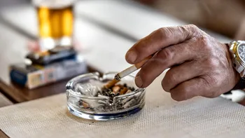 Este păcat să bei alcool și să fumezi? Ce spune un preot celebru