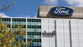 Ford anunță pickup electric de dimensiuni medii și investiții de miliarde în industria mașinilor electrice