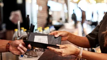 Gluma făcută de un turist la un restaurant de pe litoral, după ce a rămas fără bani de bacșiș: „Doar în România e posibil așa ceva”