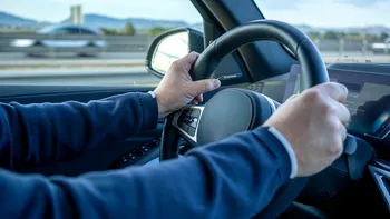Grecia înăsprește drastic sancțiunile rutiere din septembrie. Amenzi de până la 8.000 de euro și permis suspendat patru ani pentru viteză extremă