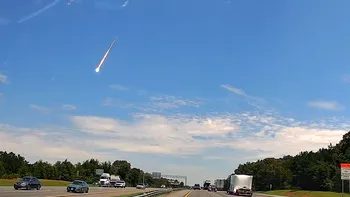 Un meteorit care a lovit o casă s-a descoperit că este mai vechi decât Pământul, spun oamenii de știință