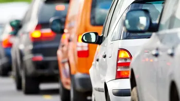 Impozitul auto ar putea creşte cu 30% pentru maşinile vechi, din 2026. Comisia Europeană face presiuni asupra României
