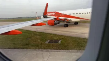 Incident grav pe aeroportul din Manchester. Două avioane s-au lovit pe pistă în timp ce se pregăteau de decolare. 