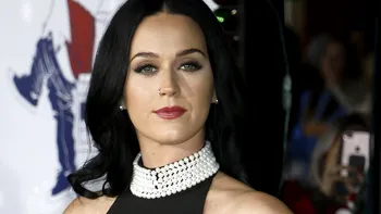 Katy Perry s-ar iubi cu unul dintre cei mai importanţi politicieni ai lumii. Cei doi au fost surprinşi la o întâlnire în parc. Foto