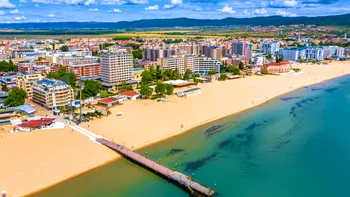 Mai mulți turiști români au fost bătuți și tâlhăriți la Sunny Beach, în Bulgaria. Singurul care s-a oferit să-i ajute a fost un polițist, tot din România
