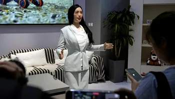 China deschide primul magazin dedicat roboților umanoizi. Ce prețuri au și ce pot face „servitorii” și „fotbaliștii” din silicon și metal