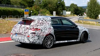 Gigantul auto Mercedes-Benz anunță lansarea a 18 modele noi până în 2027. Așa vrea să reducă decalajul față de BMW