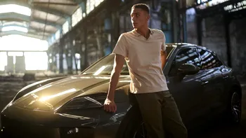 Premieră pentru David Popovici în afara bazinului de înot. A devenit primul Friend of the Brand Porsche din România