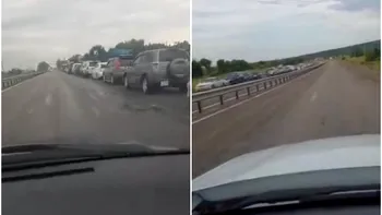 Ruşii stau ore în șir la cozi kilometrice pentru carburant. Cum a apărut această criză în benzinăriile din Rusia