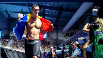 Singura voce critică la adresa lui David Popovici vine din România. Ce i se reproșează campionului mondial