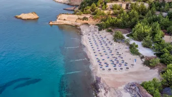 Un român de 37 de ani a murit în vacanță în Thassos. Soția și cei trei copii au rămas singuri în Grecia. Cum s-ar fi petrecut tragedia: ”Cred că din cauza măștii full face”