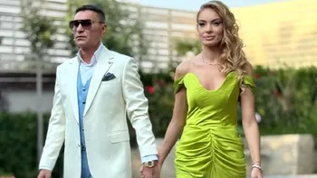Valentina Pelinel şi Cristi Borcea, acuzaţi de internauţi că îşi editează excesiv pozele. Comentariile negative au venit rapid: 