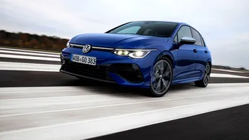 Ar putea să fie mai puternic Golf din istorie: Volkswagen Golf R pregătește o versiune aniversară cu motorul Audi RS3