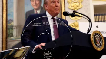 Apple i-a oferit lui Donald Trump o statuie din sticlă și aur de 24K: gest simbolic sau strategie de influență?