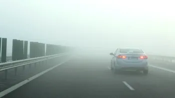 Vizibilitate redusă din cauza ceţii pe Autostrada Soarelui și în județul Constanţa. Ce trebuie să facă şoferii pentru a fi în siguranţă