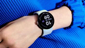 Google ia fața Apple și lansează Pixel Watch 4, primul ceas inteligent cu mesaje de urgență prin satelit și antrenor personal AI