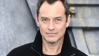 Prima imagine din filmul „The Kremlin Wizard”, cu Jude Law în rolul lui Putin, a fost făcută publică