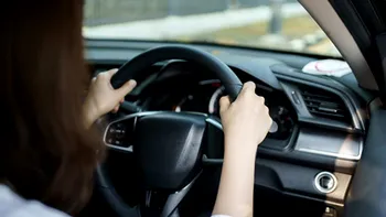 Cea mai potrivită mașină pentru șoferii începători. Ce conduci dacă abia ai luat carnetul și nu ai experiență destulă