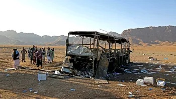 Accident record, cu 78 de de morţi. Un autobuz s-a ciocnit de un camion şi o motocicletă, rezultând o adevărată tragedie, în Afganistan