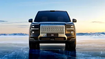 Mașina de 3 tone ce pare să fie o alternativă la Rolls Royce vine din China. Cu ce se laudă noul Zeekr