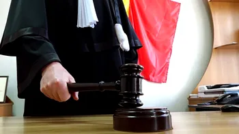 Cât câștigă un judecător stagiar sau un procuror în primii ani de carieră, cu mai puțin de trei ani experiență
