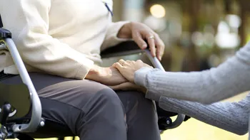 Cât se adaugă la pensie fiecare an de muncă pentru femeile care lucrează ca badante în Italia. Suma, mai mică decât te-ai aștepta