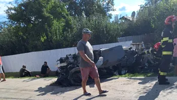 Cine este militarul român care s-a urcat beat la volan? A distrus în câteva secunde un bolid, dar şoferul a scăpat nevătămat