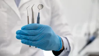 Clinicile dentare din Turcia au mare succes printre români. De ce să plăteşti cash şi cum se negociază preţurile?