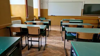 Conducerea celei mai mari școli din București și-a dat demisia în bloc, cu nici două zile înaintea începerii noului an. Ce se întâmplă acum cu părinții și elevii