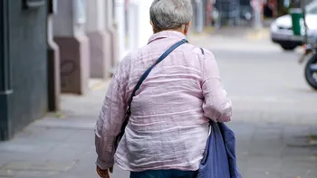 Cu câți bani rămâne în mână un pensionar din Germania dacă pensia brută e 1.800 de euro. Cât reține statul