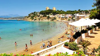 Destinaţia turistică europeană a toamnei 2025. Aici poţi face plajă chiar şi în octombrie, iar preţurile pentru toate buzunarele